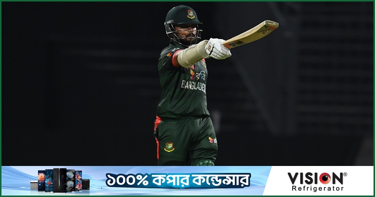 একাকী লড়াইয়ে ইমনের ফিফটি, বাংলাদেশের সংগ্রহ কত?